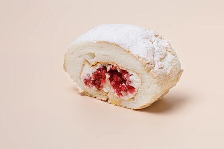 Меренговый рулет