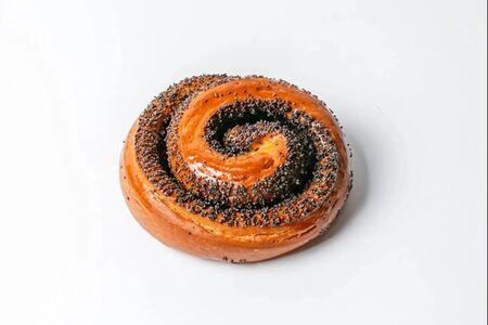 Улитка с маком