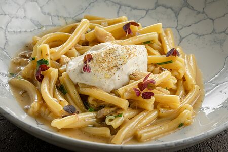 Казаречче с белыми грибами и трюфельной рикоттой