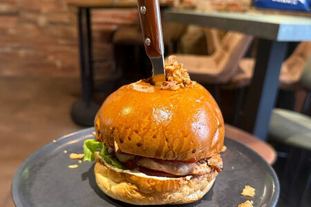 Бургер с курочкой гриль