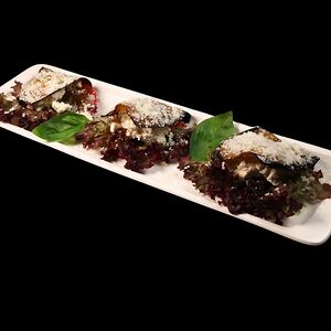 Баклажаны с имеретинским сыром и томатами