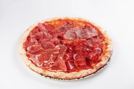 Пицца Четыре салями