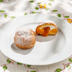 Заварная булочка с кремом из манго