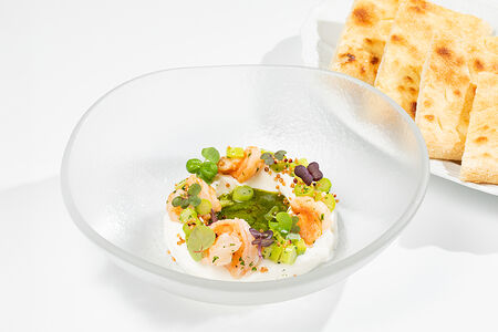 Крем из рикотты с креветкой и спаржей