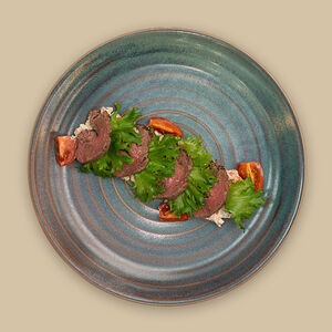 Салат Оливье с ростбифом