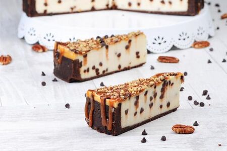 Чизкейк c карамелью, орехами и шоколадом халяль (125 г) 