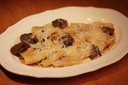 Паста с томленой говядиной 