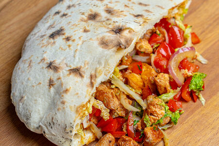 Пита Курица овощи