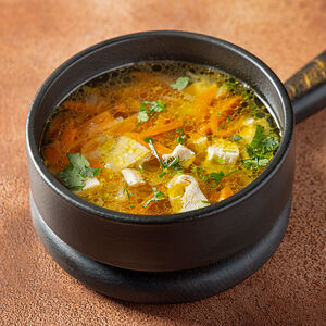 Суп куриный с лапшой