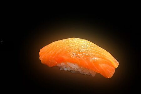 Суши с лососем