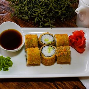 Темпура мини роллы с крабом