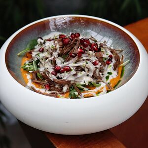Восточный салат с говядиной