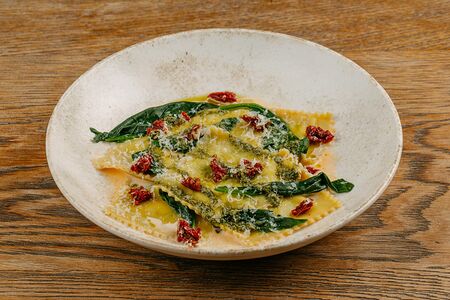 Равиоли с лососем