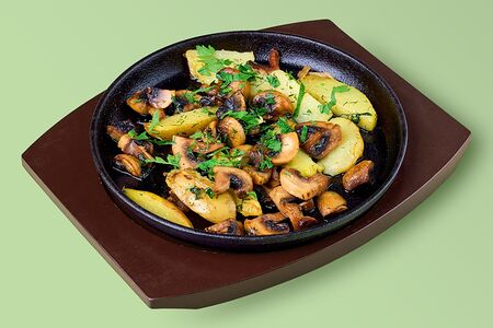 Картофель жареный с шампиньонами