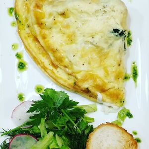 Омлет с легким салатом