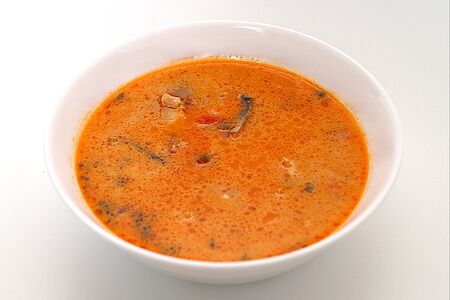 Том ям с рыбой на кокосовом молоке