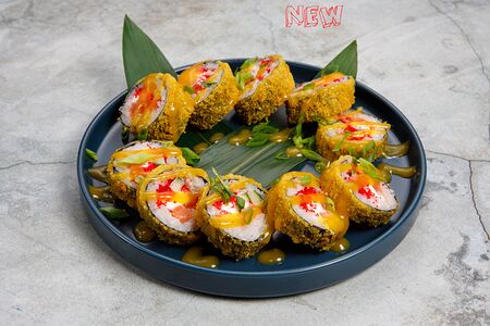 Темпура ролл Ренгоку с лососем