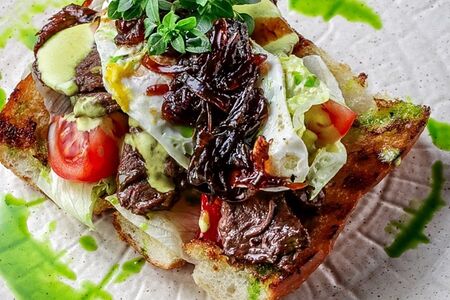 Чизстейк с ростбифом