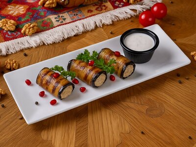 Баклажаны, фаршированные грецкими орехами