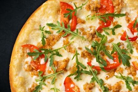 С лососем и рукколой 30 см (толстое с сыром)