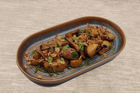 Картофель жаренный с грибами