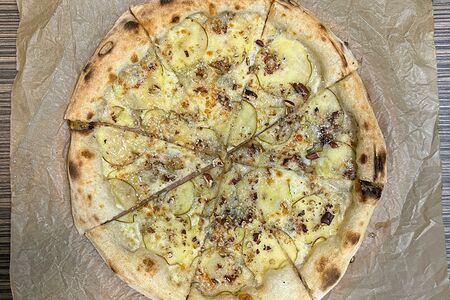 Мини-пицца Груша, горгонзола  