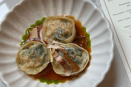 Пельмени с креветкой и бок-чой