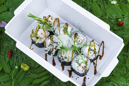 Ролл с креветкой и сливочным сыром