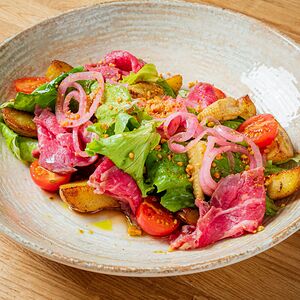 Салат с ростбифом и молодым картофелем