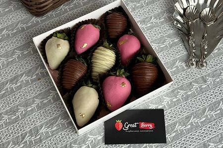 Клубника в шоколаде набор 9 ягод