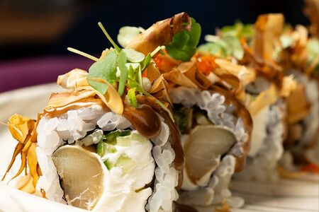 Ролл с трубачём и бонито