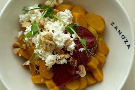 Дд Ньокки из тыквы в свекольном соусе с сыром сиртаки