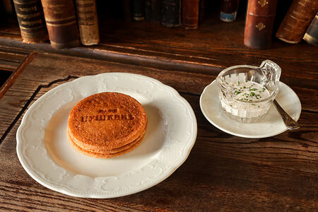 Икра щуки с пшенными блинами