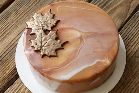 Муссовый торт Осень (Начинка Черника-Ежевика)