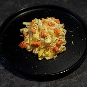 С красной рыбой 