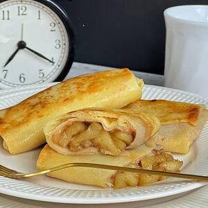 Блинчики с яблоком и грецким орехом (готовый продукт)