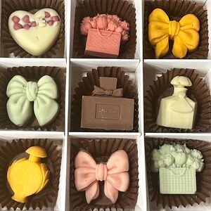 Шоколадные конфеты 9 шт. на 8 марта 