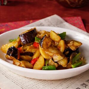 Три дара земли (обжаренные овощи: картофель, баклажан, болгарский перец)