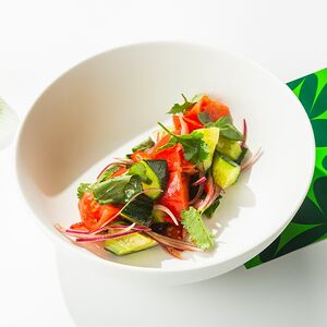 Узбекский салат из свежих овощей