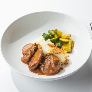 Говяжьи щёчки с картофельным пюре