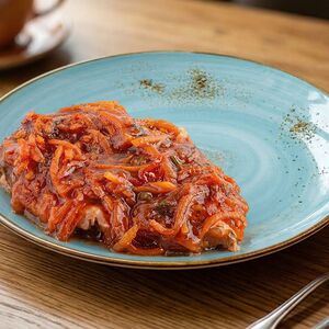 Куриное филе в кисло-сладком соусе с овощами