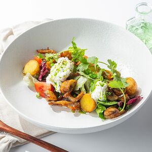 Салат с грибами в соусе свит чили