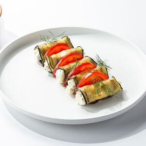 Рулетики из баклажанов с сырной начинкой