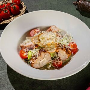 Цезарь с курицей