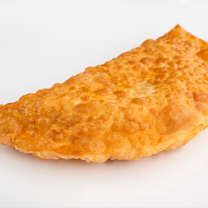 Чебурек с курицей и копченым сыром