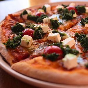 Греческая пицца с сыром Фета.