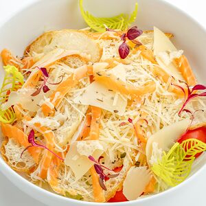 Цезарь с красной рыбой