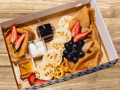 №11 Бокс Завтрак из блинов и сырников Food Moscow