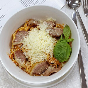 Лингуини с утиной грудкой