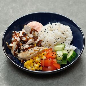 Поке с куриным филе в соусе терияки